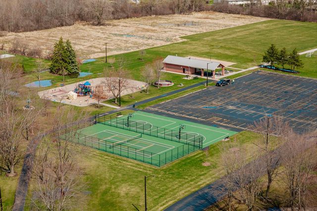 1041 London STREET, Menasha, WI 54952