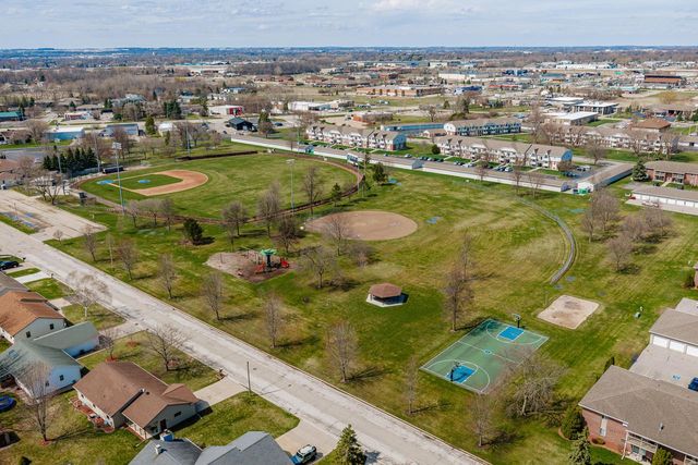 1041 London STREET, Menasha, WI 54952