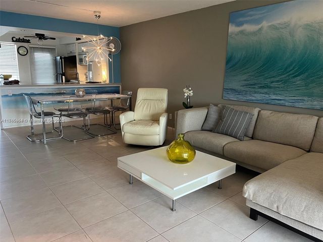 4800 Hillcrest Ln 402, Hollywood, FL 33021