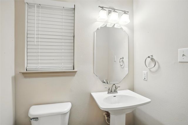 3913 Fernando Drive, Fort Worth, TX 76040