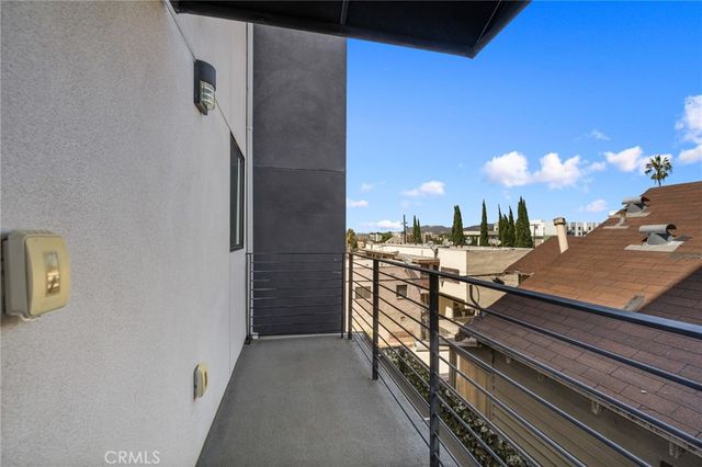 233 N Burlington Avenue, Echo Park, CA 90026