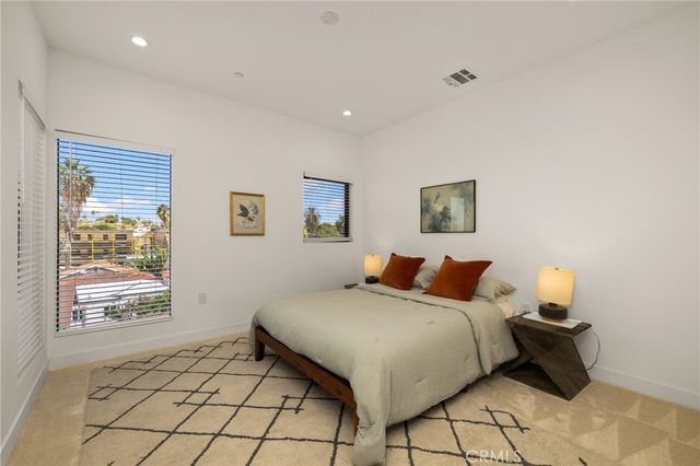 233 N Burlington Avenue, Echo Park, CA 90026