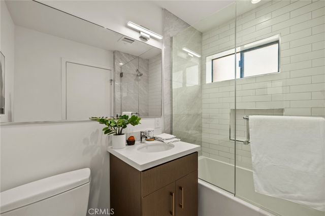 233 N Burlington Avenue, Echo Park, CA 90026