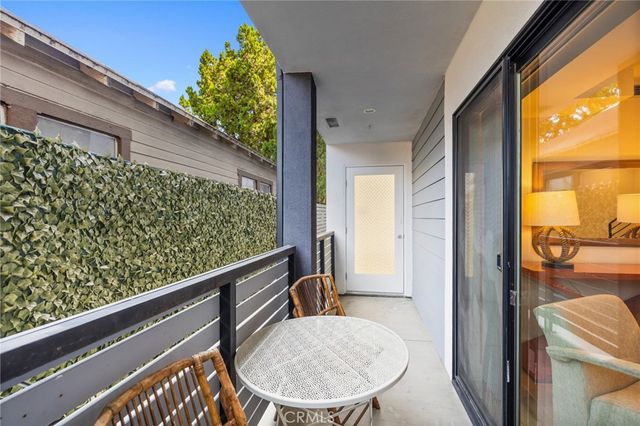 233 N Burlington Avenue, Echo Park, CA 90026