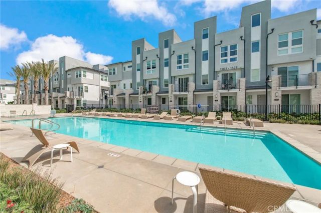 1515 W Bushell St, Anaheim, CA 92805