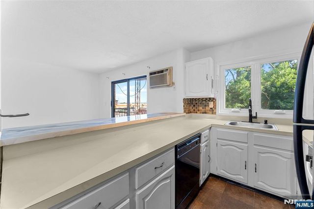 1616 74th Street 206, North Bergen, NJ 07047