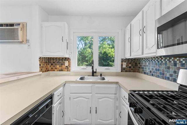 1616 74th Street 206, North Bergen, NJ 07047