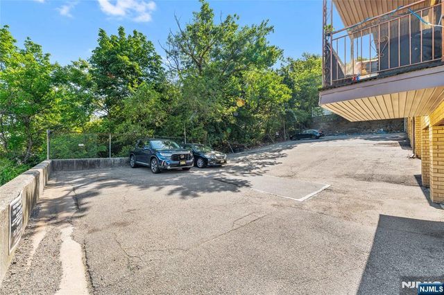 1616 74th Street 206, North Bergen, NJ 07047