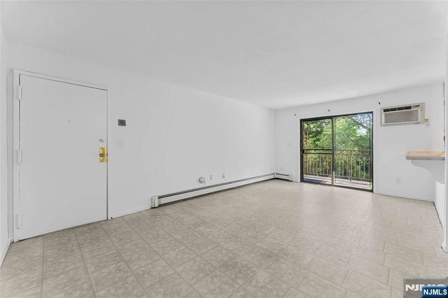 1616 74th Street 206, North Bergen, NJ 07047