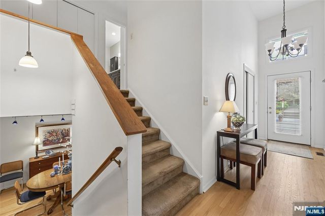 240 Mountain View Drive, Mahwah, NJ 07430