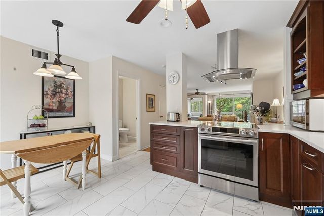 240 Mountain View Drive, Mahwah, NJ 07430