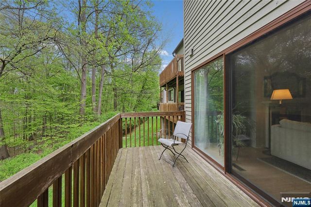 240 Mountain View Drive, Mahwah, NJ 07430
