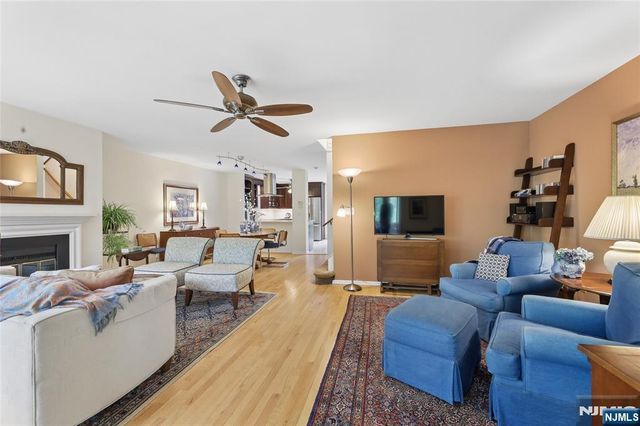 240 Mountain View Drive, Mahwah, NJ 07430