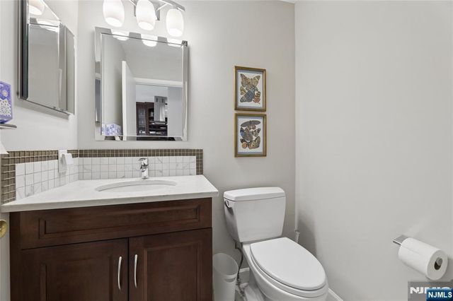 240 Mountain View Drive, Mahwah, NJ 07430
