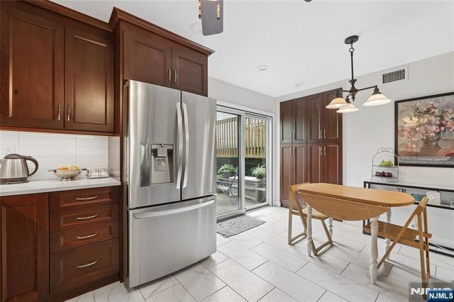240 Mountain View Drive, Mahwah, NJ 07430
