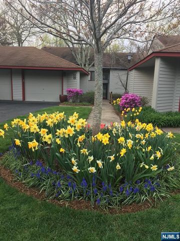 240 Mountain View Drive, Mahwah, NJ 07430