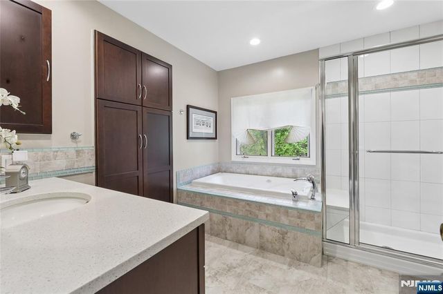 240 Mountain View Drive, Mahwah, NJ 07430