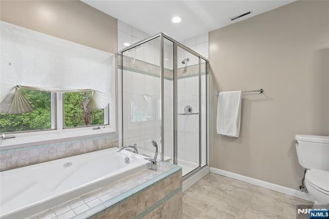 240 Mountain View Drive, Mahwah, NJ 07430