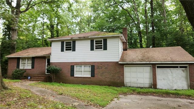 70 Normandy LN, Newport News, VA 23606