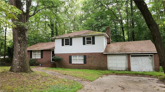 70 Normandy LN, Newport News, VA 23606