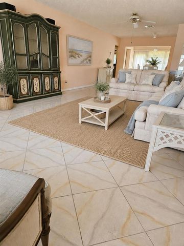 4763 Storkwood Terrace B, Boynton Beach, FL 33436