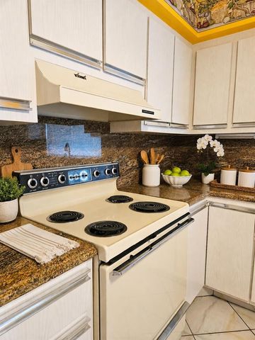 4763 Storkwood Terrace B, Boynton Beach, FL 33436