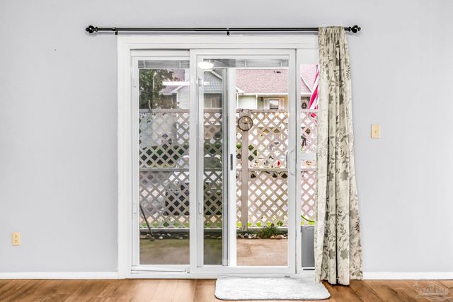 601 E Burgess Rd C-4, Pensacola, FL 32504