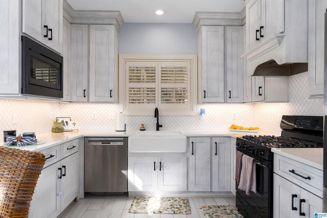 921 HADDINGTON DALE, Pelham, AL 35124