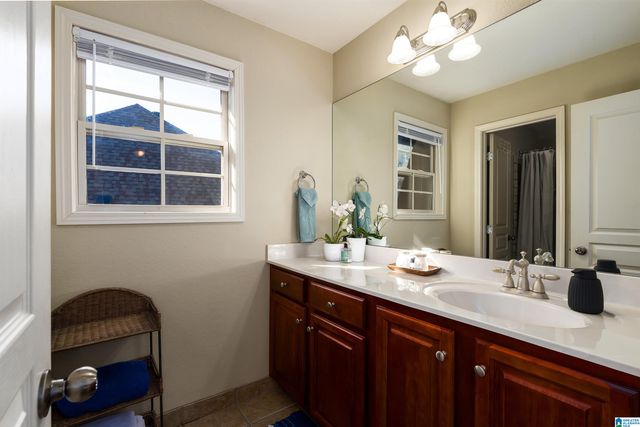 921 HADDINGTON DALE, Pelham, AL 35124