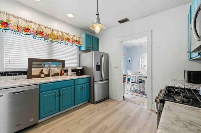 2314 7TH AVENUE W, Bradenton, FL 34205