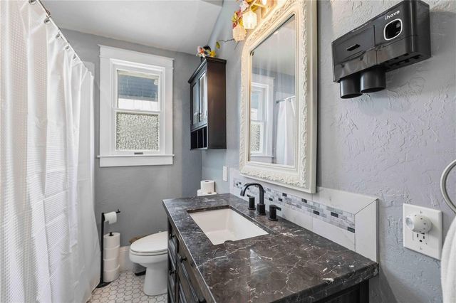 2314 7TH AVENUE W, Bradenton, FL 34205