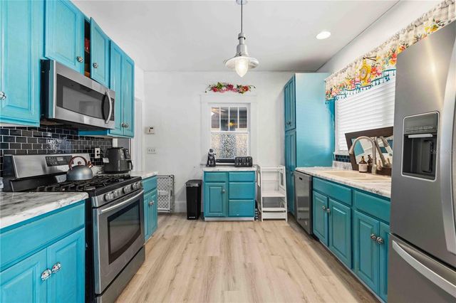 2314 7TH AVENUE W, Bradenton, FL 34205