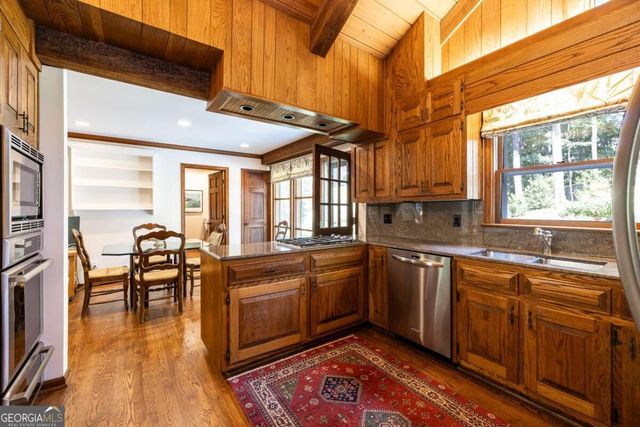 945 River Overlook Court, Sandy Springs, GA 30328
