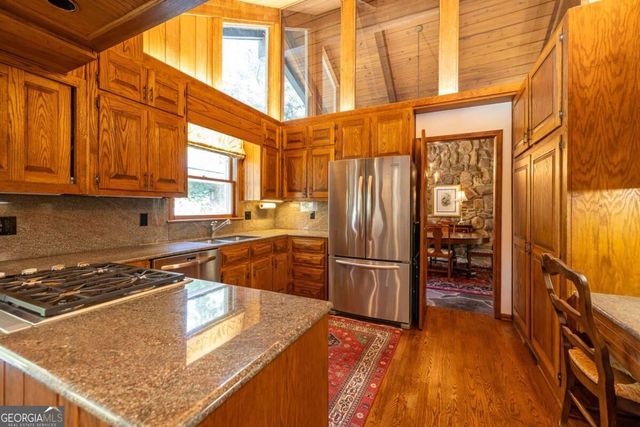 945 River Overlook Court, Sandy Springs, GA 30328