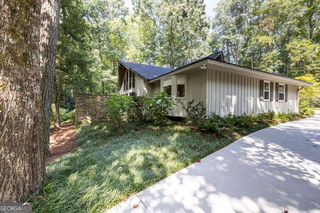 945 River Overlook Court, Sandy Springs, GA 30328