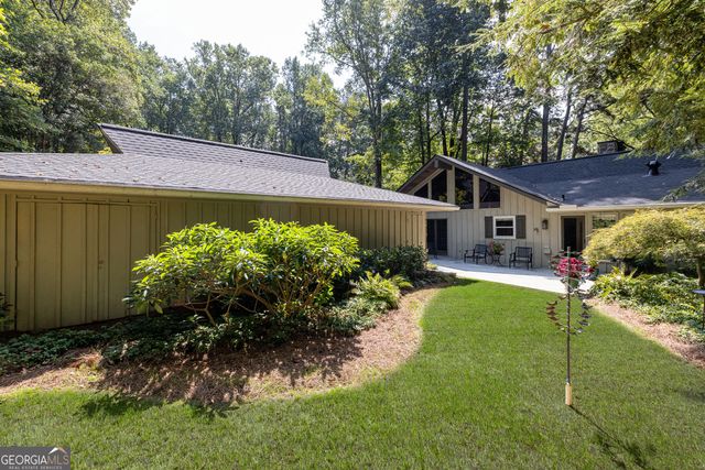945 River Overlook Court, Sandy Springs, GA 30328
