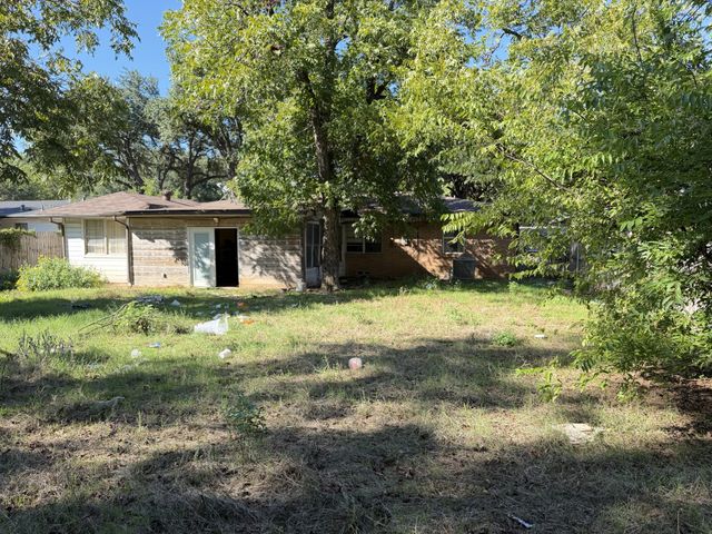 1202 W Tucker Boulevard, Arlington, TX 76013