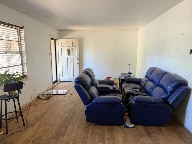 1202 W Tucker Boulevard, Arlington, TX 76013