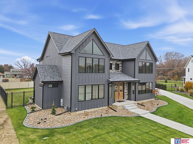 4727 Lambert Place, Columbus, NE 68601