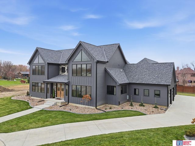 4727 Lambert Place, Columbus, NE 68601