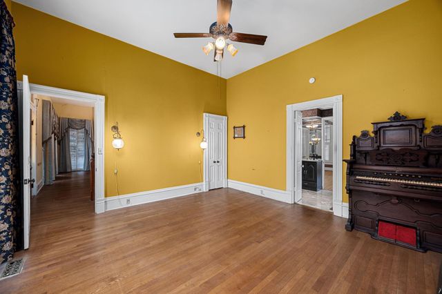 236 Preston Street, Columbus, TX 78934