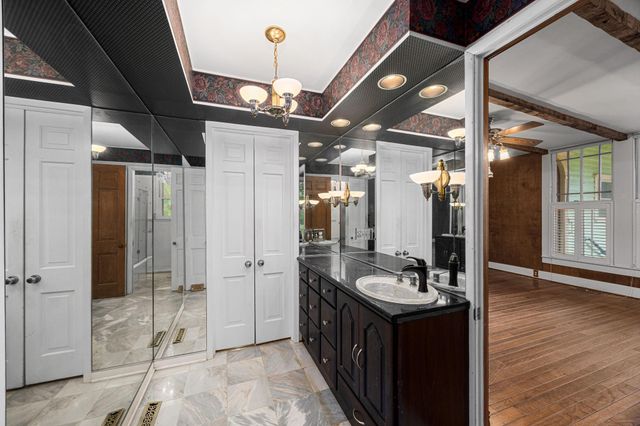 236 Preston Street, Columbus, TX 78934