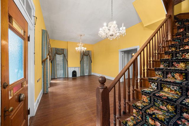 236 Preston Street, Columbus, TX 78934