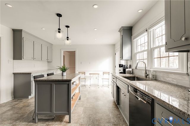 4013 Cresthill Rd, Chester, VA 23831