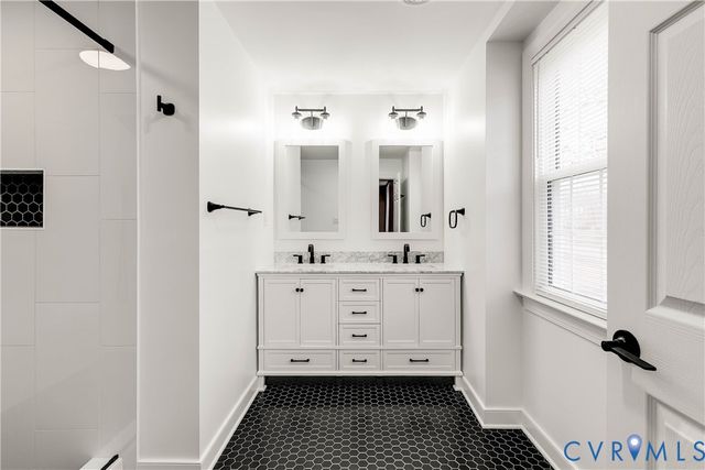 4013 Cresthill Rd, Chester, VA 23831