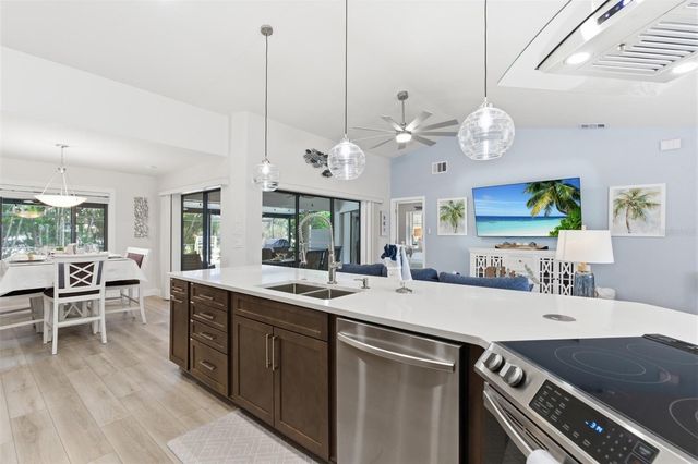 302 W GRACE STREET, Punta Gorda, FL 33950