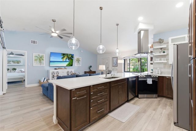 302 W GRACE STREET, Punta Gorda, FL 33950