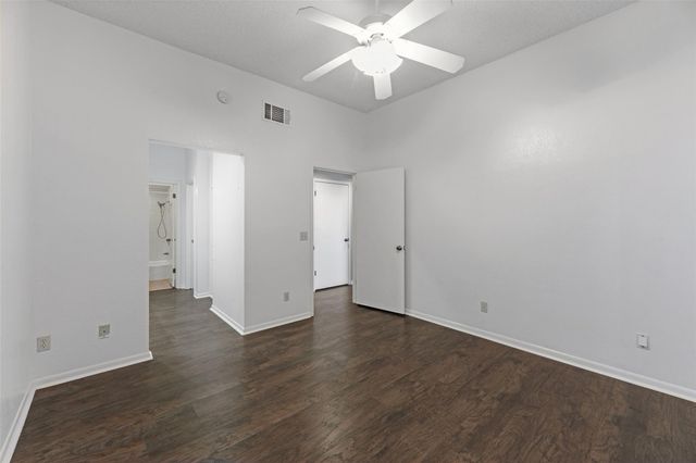 409 Hi There M, Horseshoe Bay, TX 78657