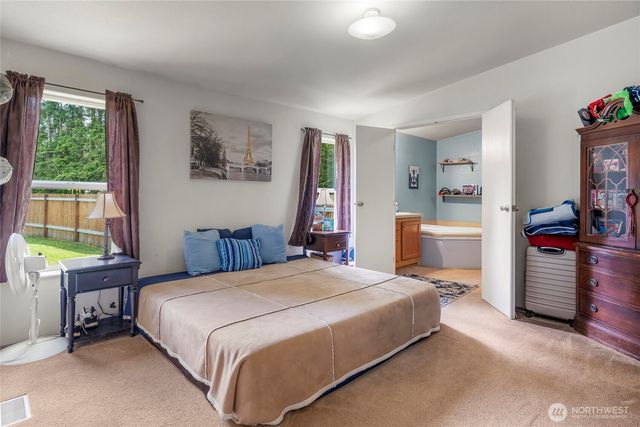 22221 S Forest Loop Road, Granite Falls, WA 98252