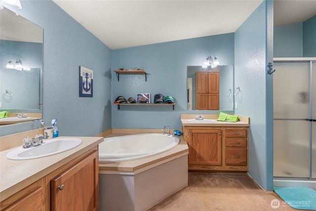 22221 S Forest Loop Road, Granite Falls, WA 98252